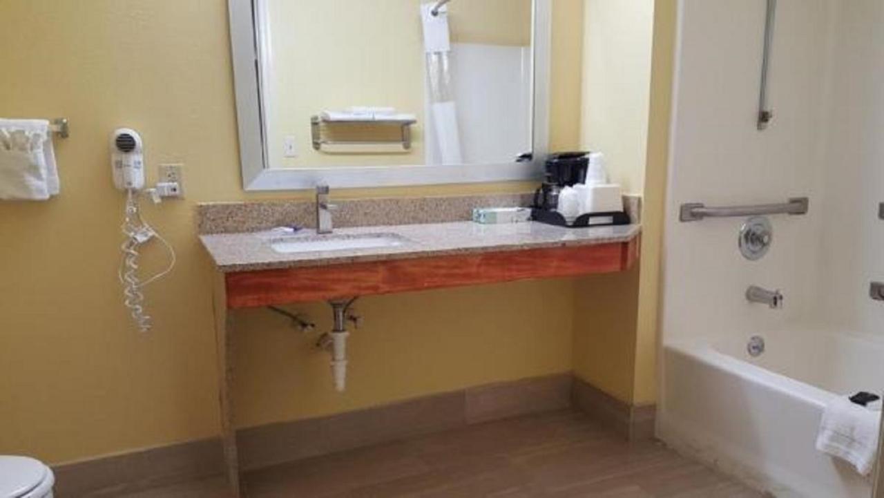Loyalty Inn Hawkinsville Extérieur photo